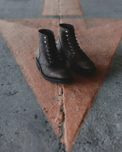 High-cane black boots