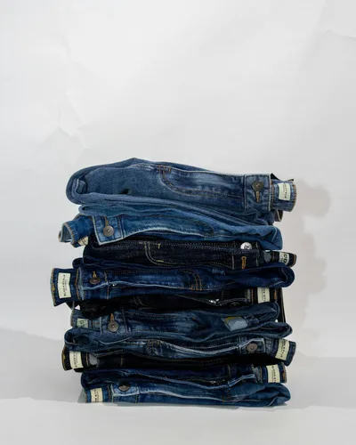 Jeans mom of the '90s